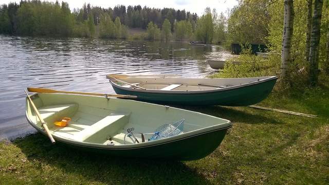Matkailutilan veneet ovat käytettävissänne